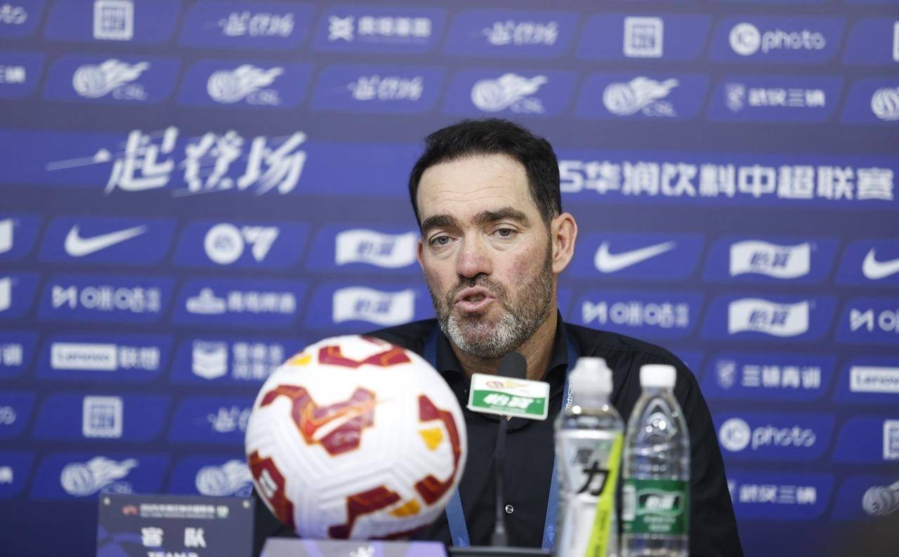 保级形势愈, 有放弃职业