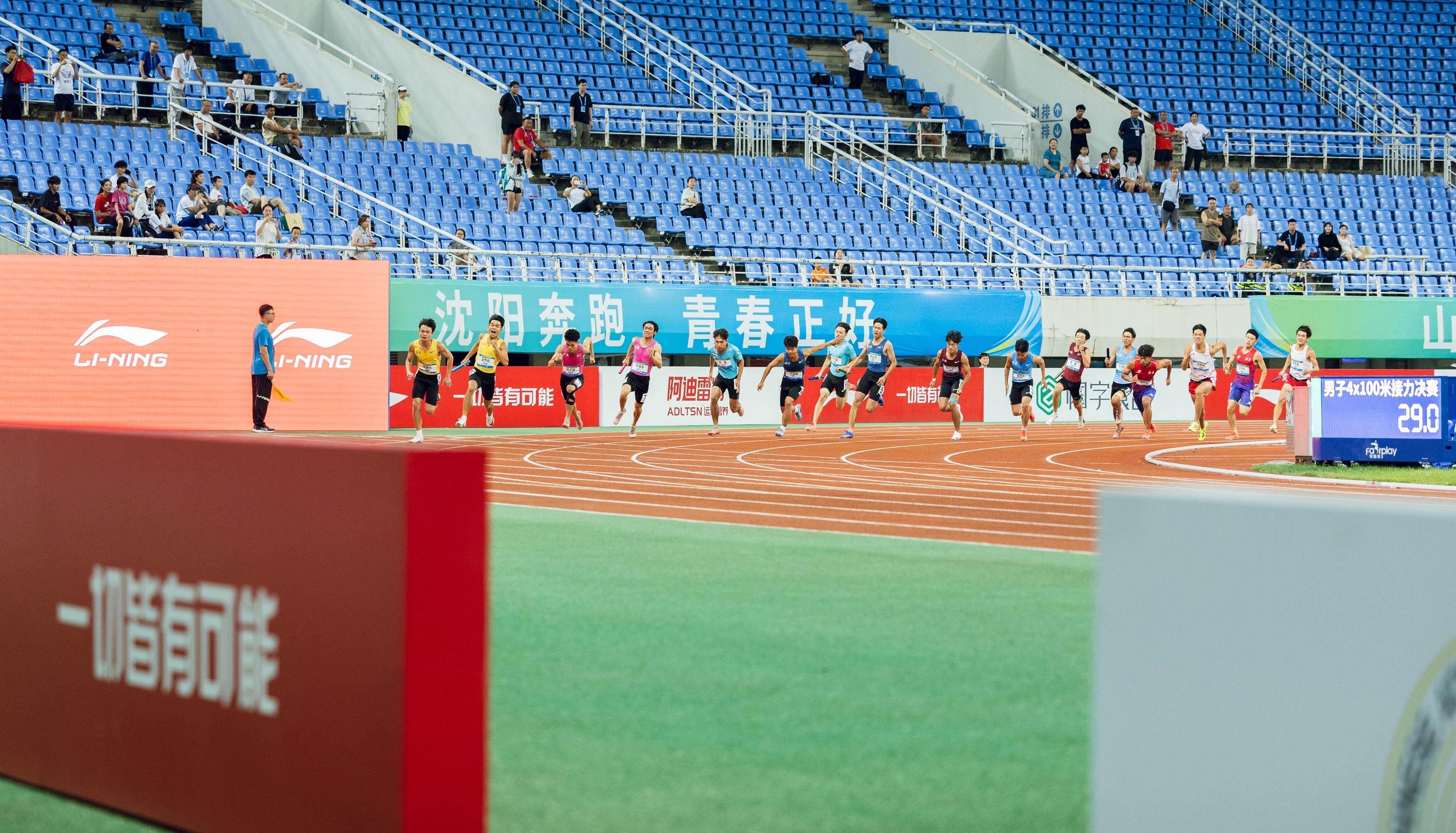 炳添的脚步, 话语中, 属男子 炳添的脚步, 话语中, 属男子