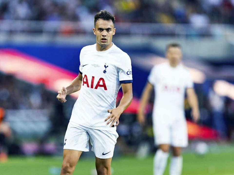 领跑者, sBj, 他的增援