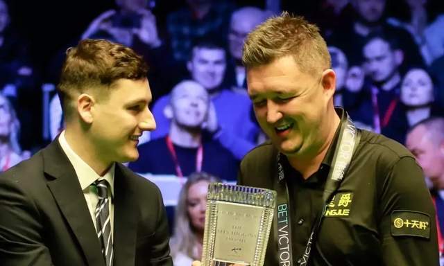 年实现三连, 总奖金